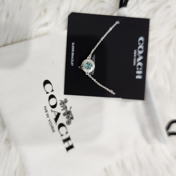 🔹️COACH🔹️ Open Circle Slider Bracelet NWT - Picture 4 of 8